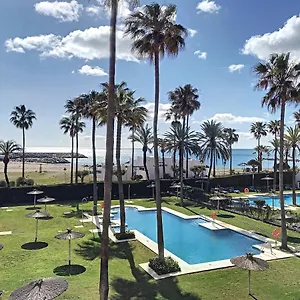 Apartment Duquesa Superb Seafront Marina Real, Manilva